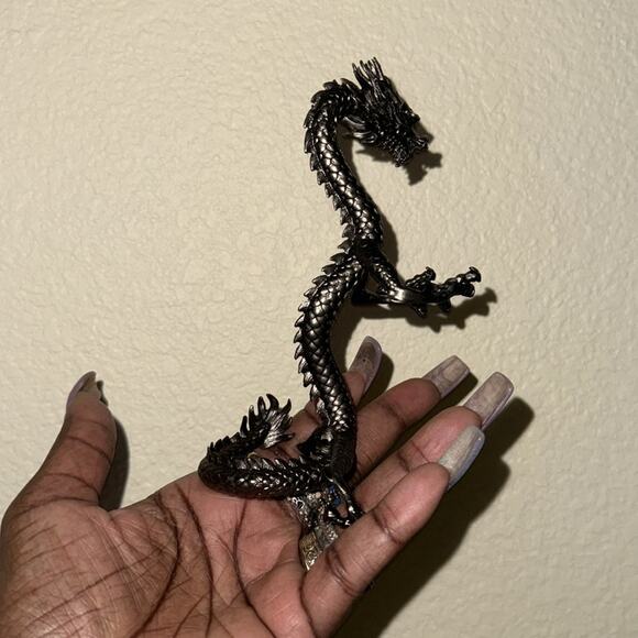 Pewter Grey Dragon holder of Crystal Spheres (Not Included - but for sale)🌹🌹 - Picture 2 of 8